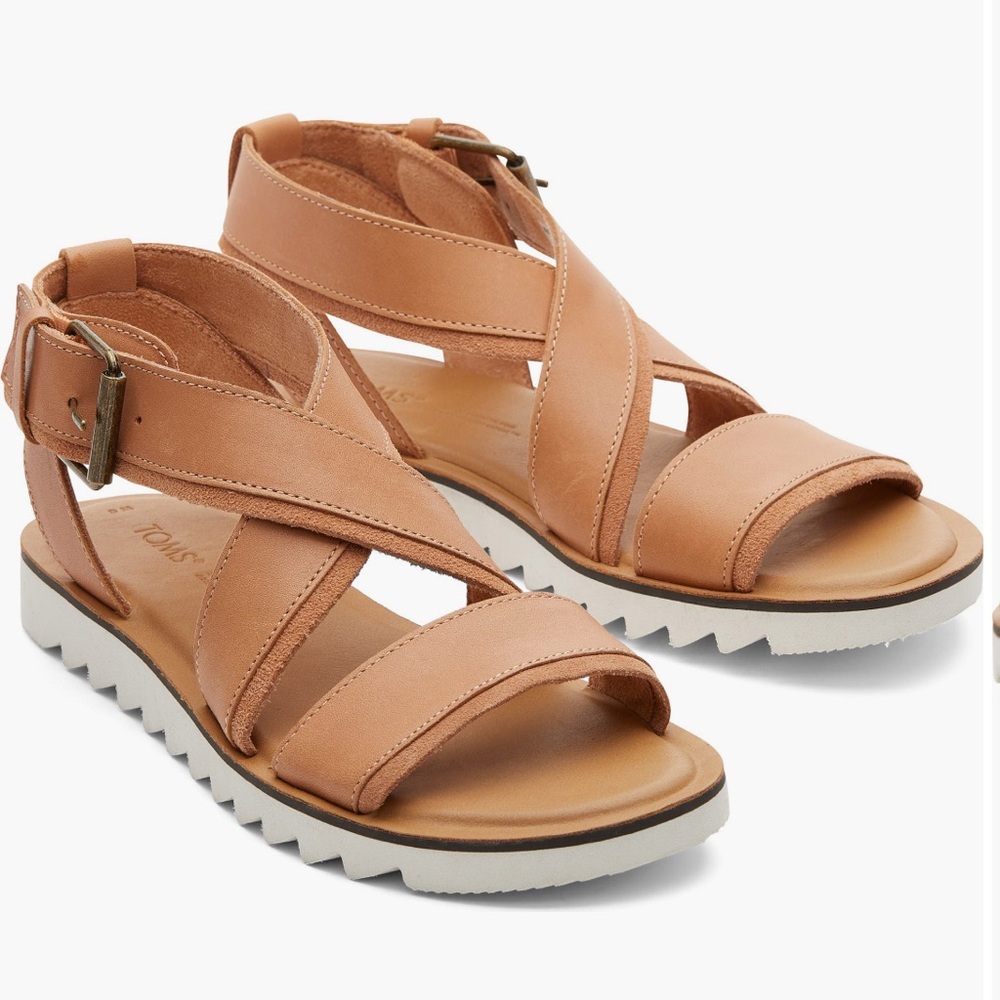 Tom’s neutral beige Sidney sandal
